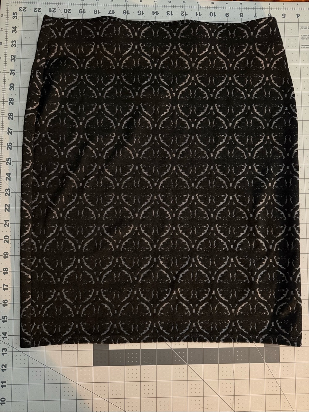 LOFT Black Patterned Pencil Skirt
